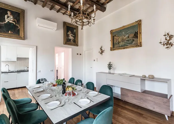 The Rent - In Monti District Daire Roma